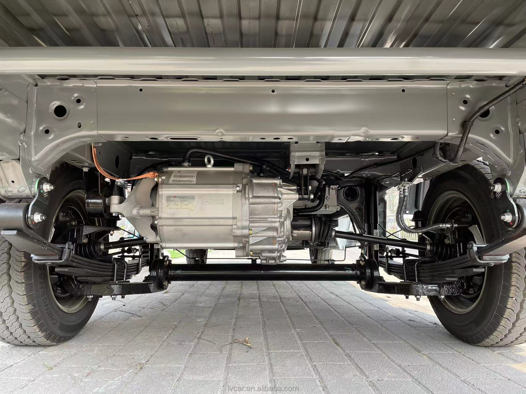 Feidi Q2V White Cargo Truck with Automatic Lifting System and 250km Cruising Range