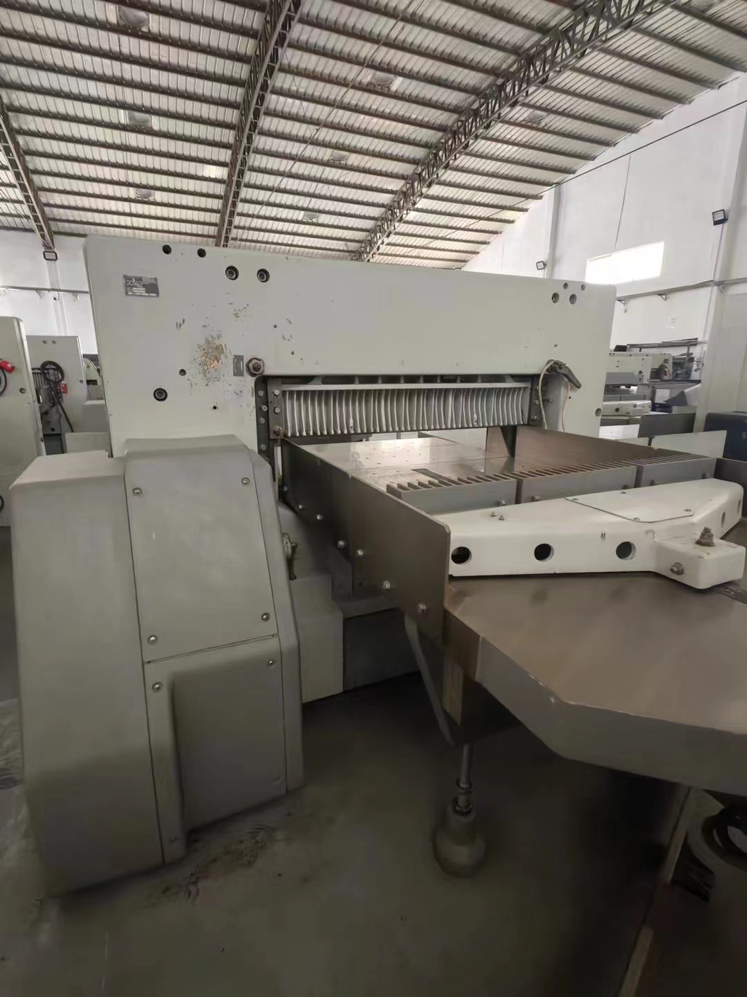 Germany Made Polar Paper Cutter 3800 KG Automatic Cutting Machine for Food Beverage