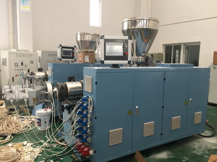 Four PVC Pipe Production Line PVC Resin Raw Materials 37KW Main Motor Power