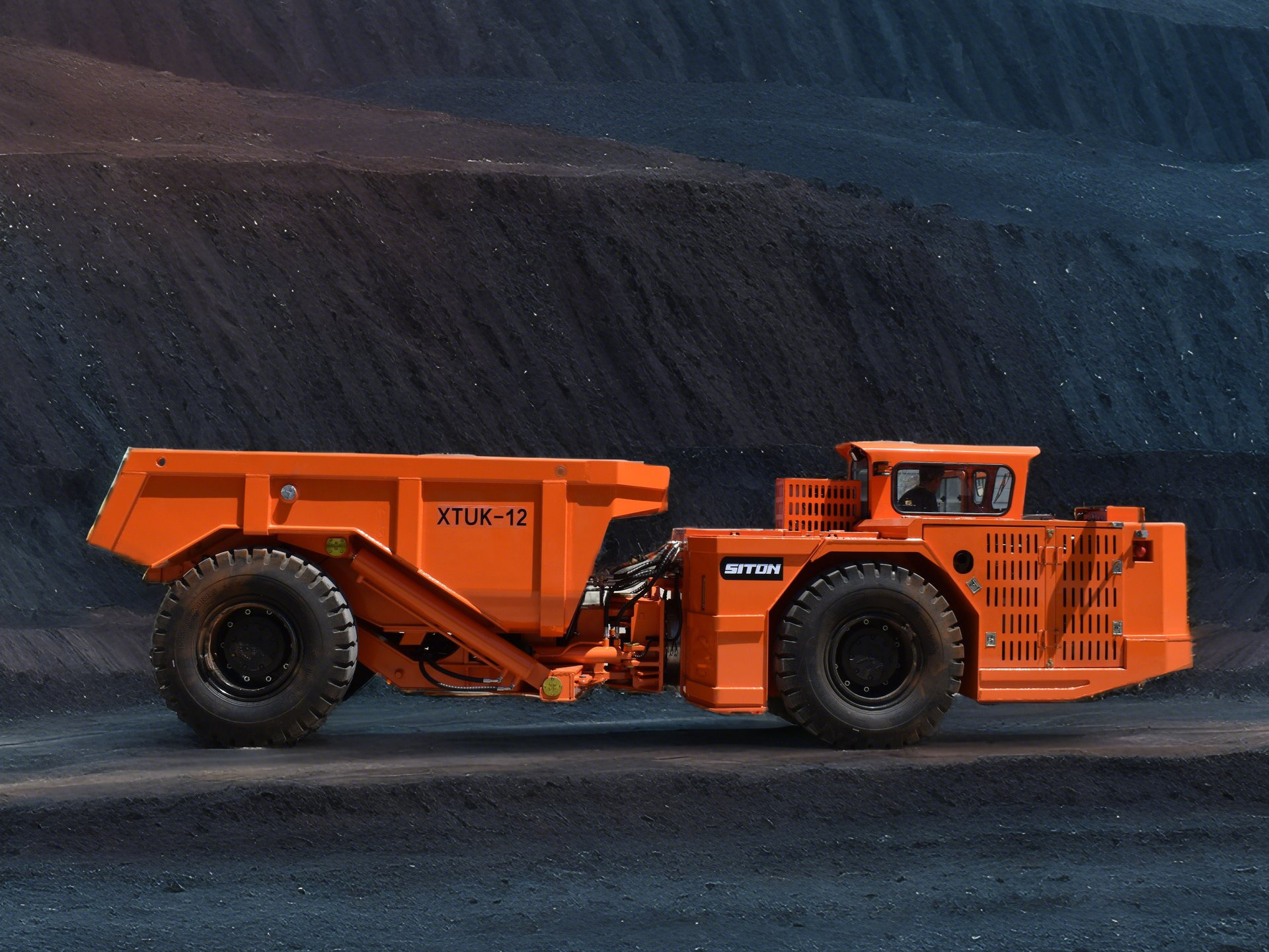 Best Price Payload 12 Tons 6 M³ Underground Dump Truck For Gold Mine DERUI Famous Brand