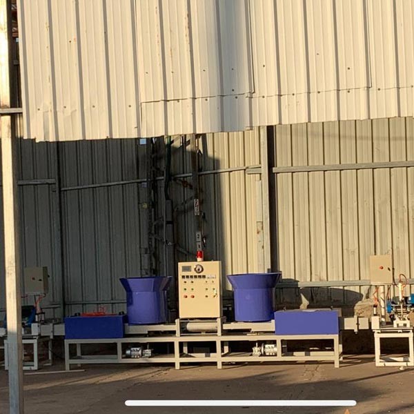 Uniform Size Moulded Wood Shavings Pallet Block Machine