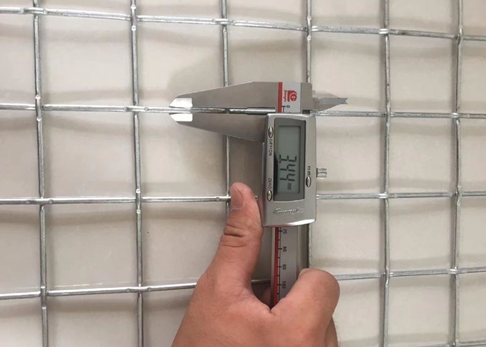 Stainless Steel Panels 15mm Lock Crimp Wire Mesh 2x2 Plain Weave