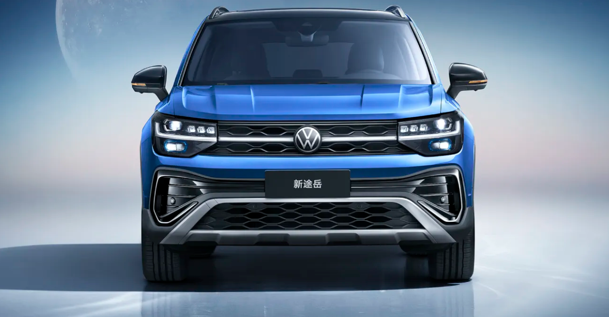 200-300Nm 2024 VW Tharu 300TSI Large SUV Intellectual Drive Large Fuel Compacity