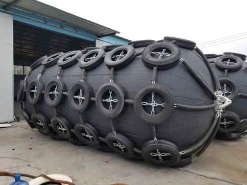 Tugboat Submarine Type Pneumatic Rubber Fenders Iso 17357 Certificated