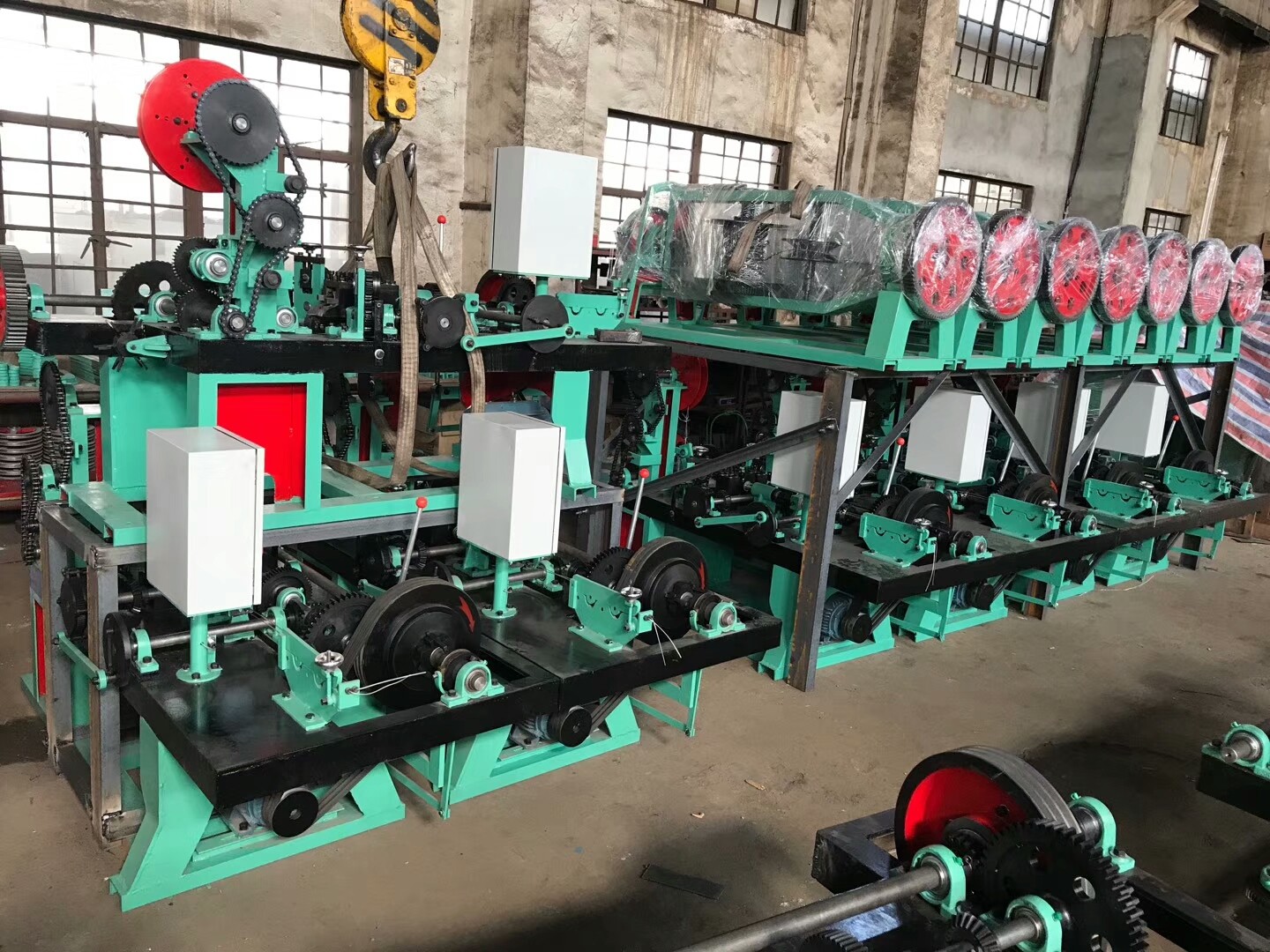 Manufacturer Automatic Single standard/ double standard Barbed Wire Mesh Machine