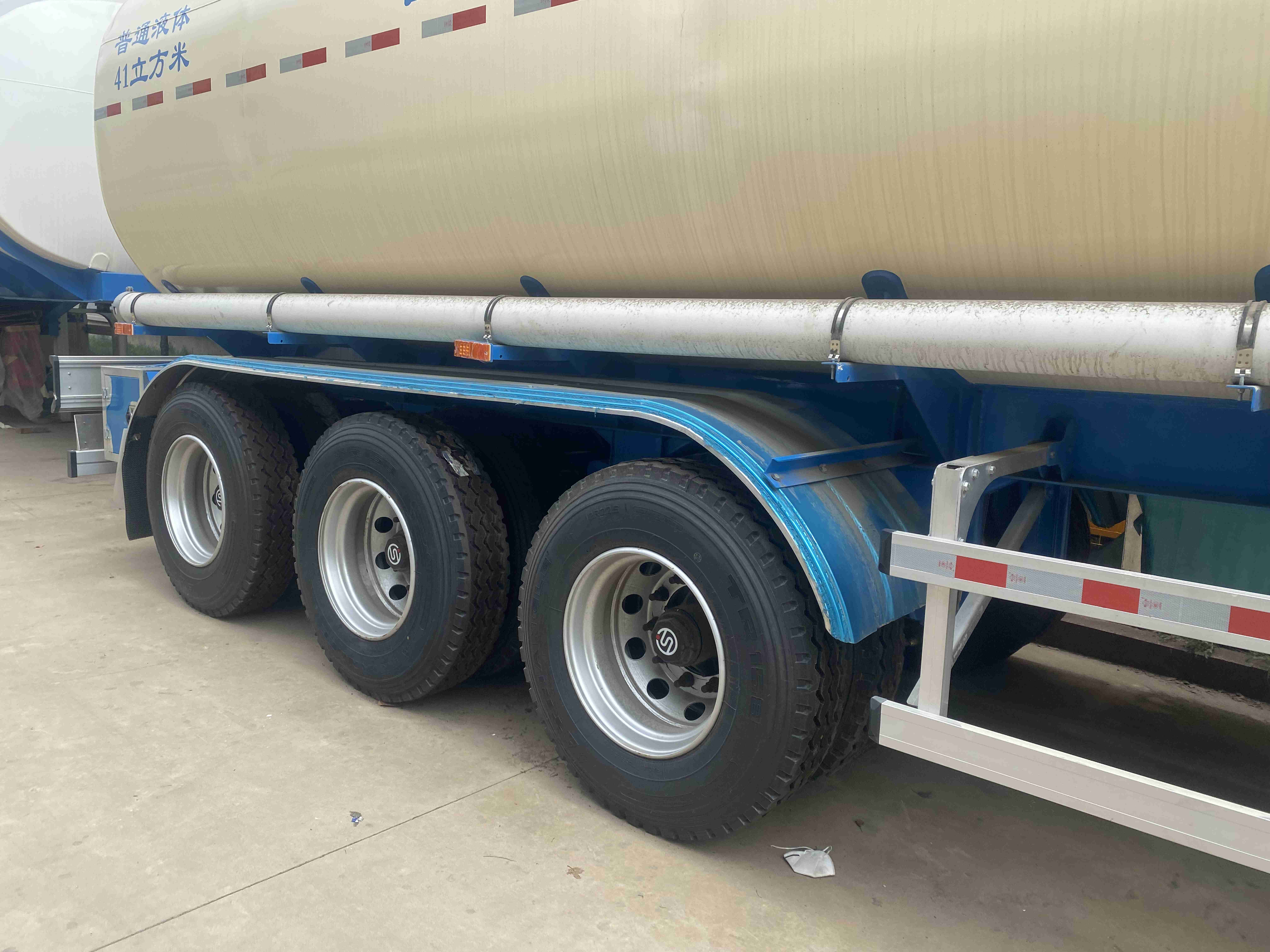 CIMC 3 axis iron S30408 11450*2500*3900mm total mass 40T curb mass 8200 use EHA dish end 4.5mm thickness ordinary liquid tank