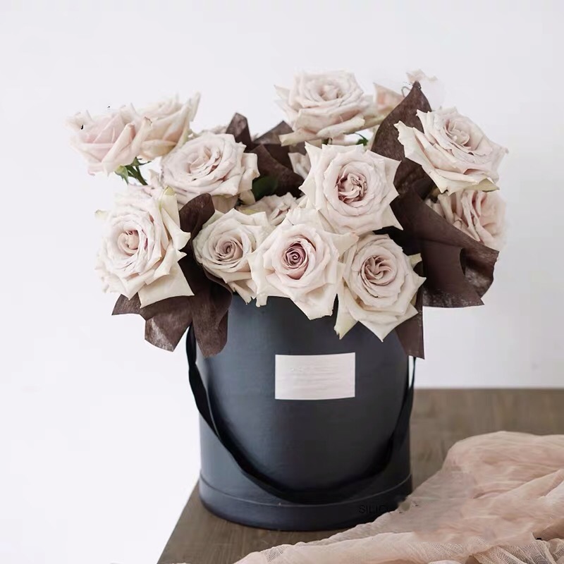 3mm Thick Customized Logo Rose Gold Stamped Round Flower Gift Box with Lid and Handle