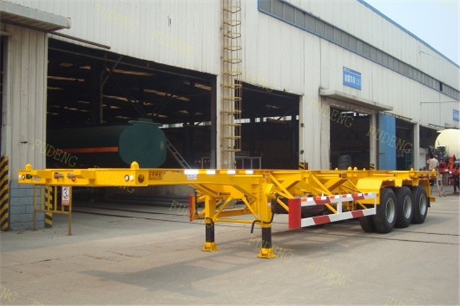 40 Ton Payload Tri Axle Skeleton Trailer For 20 Ft / 40ft Containers Transport