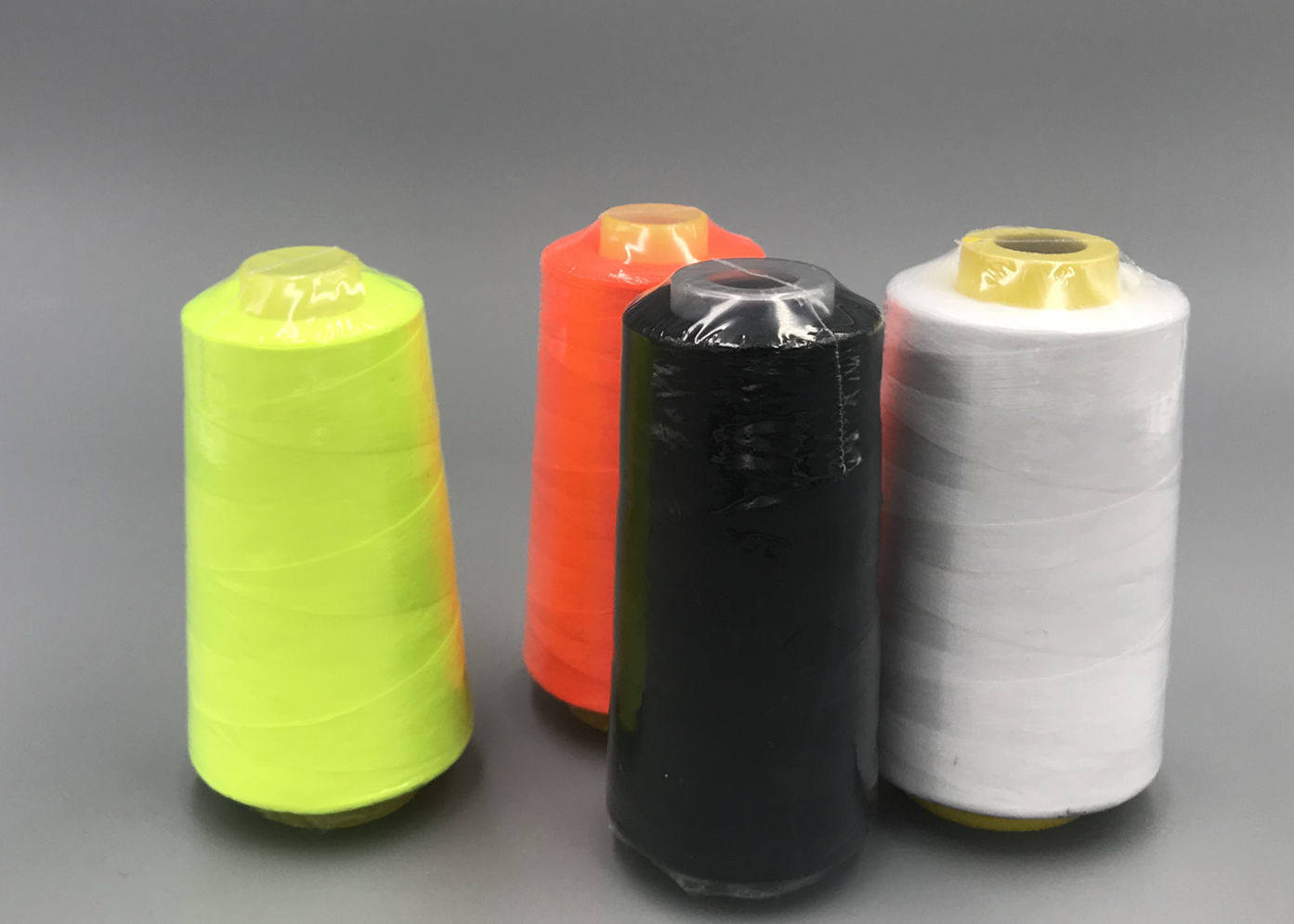High Quality 30/3 Low Price 3000 Yard Dyed Spun Polyester Sewing Thread