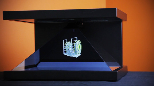 1080P Holographic Display 3D Pyramid 32'' Holobox For Innovative Advertising