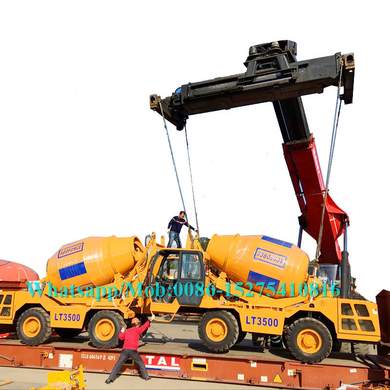 Mobile Hydraulic Concrete Mixer Machine , Cement Mixer Vehicle 20 Circles Per Min