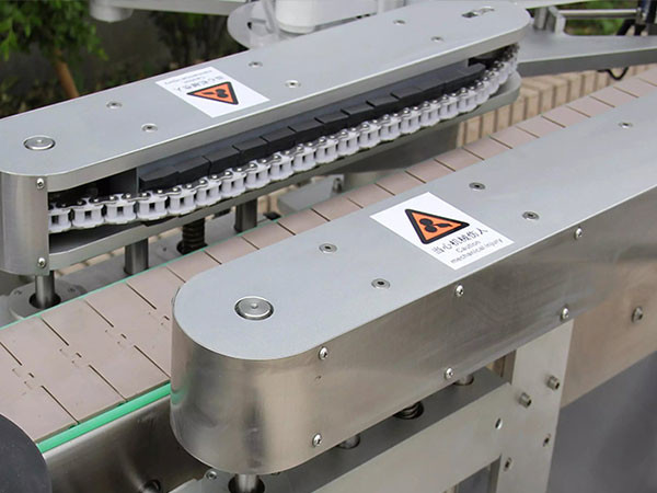 Automatic Carton Box Corner Labeling Machine Corner Wrap Label Applicator