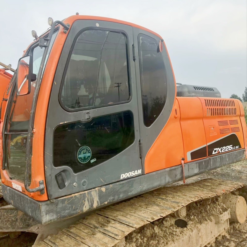 Doosan Used Excavators Machine Used Digger Equipment DX225LC-9C