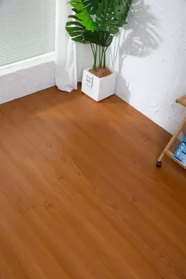 German Technology 8.3mm/12.3mm HDF Oak Laminate Flooring Waterproof, V-Groove, Floating Installation