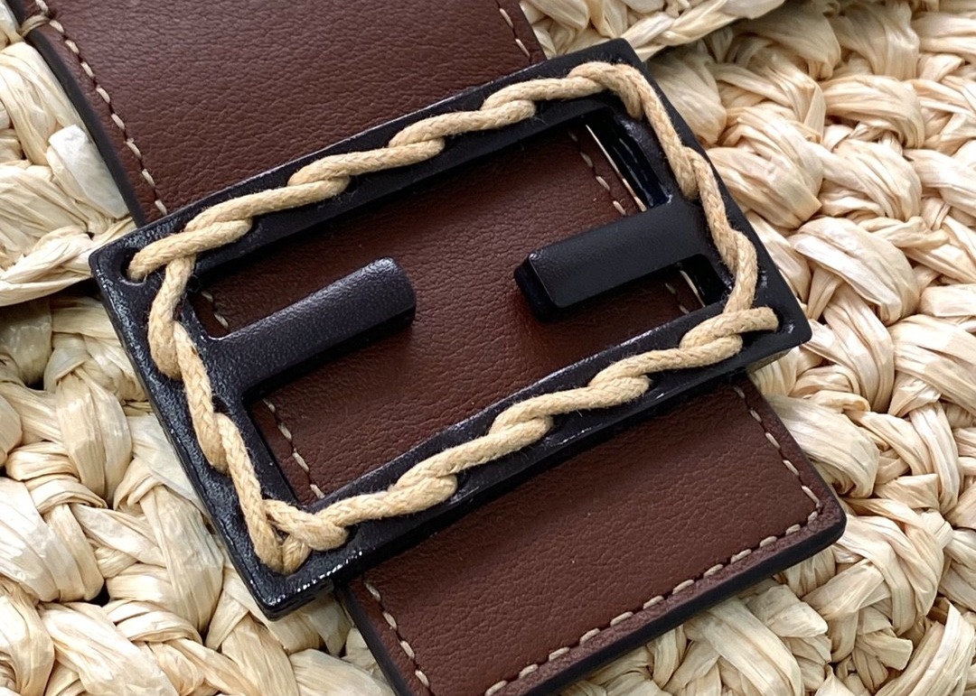 Newest Classic Baguette model Bag Straw Weaving Series Of Pure Hand Woven Handbag Lazy French Style Cross-Body Bag