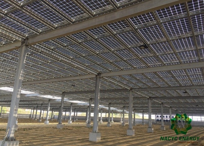 Easy Installation Pitched Roof Solar Mounting Systems Patented Short Rail Design