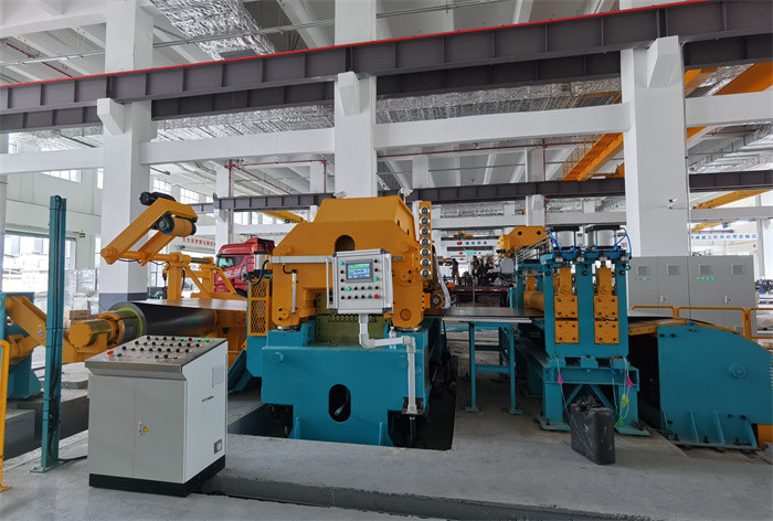 Uncoiling Leveling Laser Cutting Blanking Line For High Tensile Steel Stainless Steel Aluminum Sheets