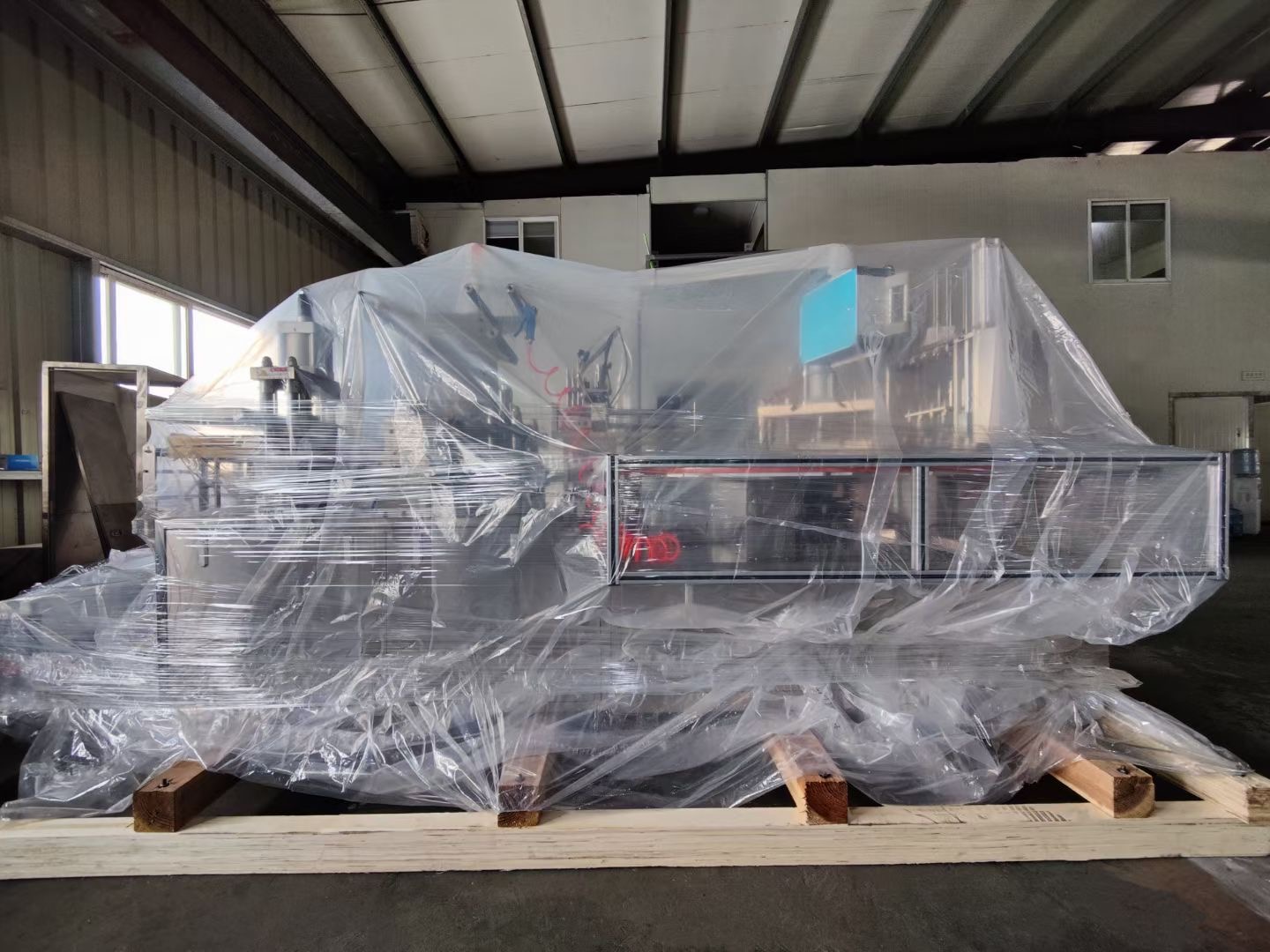 Small Scale Automatic Packaging Machine For 330ml Beverage Carton