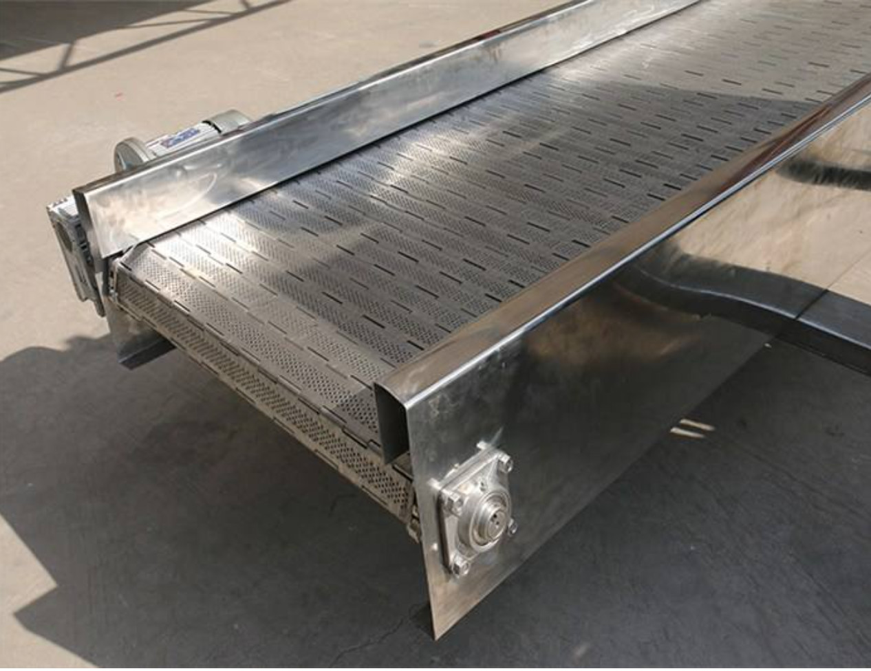 304 316 stainless steel woven wire mesh conveyor belts perforated metal for food machinery