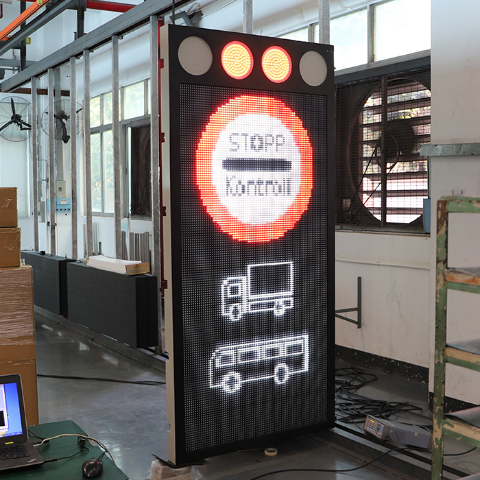 P12 - P20 EN12966 Traffic Variable Message Sign Asynchronous Control For City Road Useage