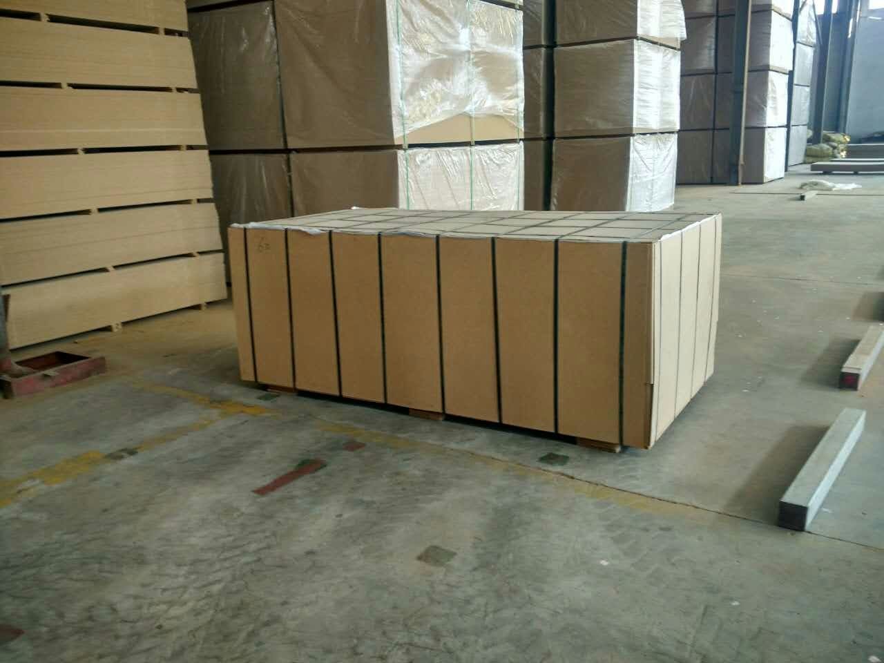 Furniture E0 Glue 12mm Thickness Raw MDF Board