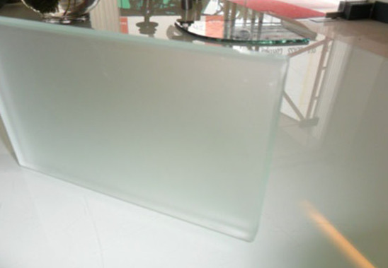 Good Abrasion Resistance/Slip-Resistant Frosted Glass with Long Service Time