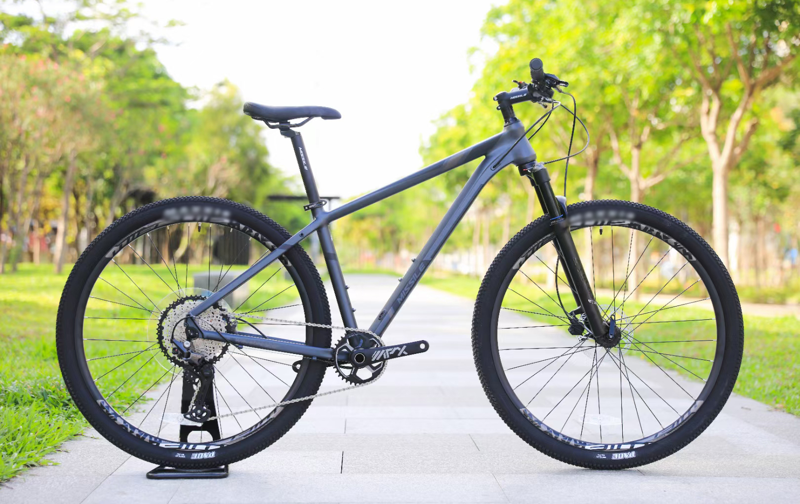 High Configuration 30 Speed 29 Inch Carbon Fiber Mountain Bike with SMN M6000-30Speed