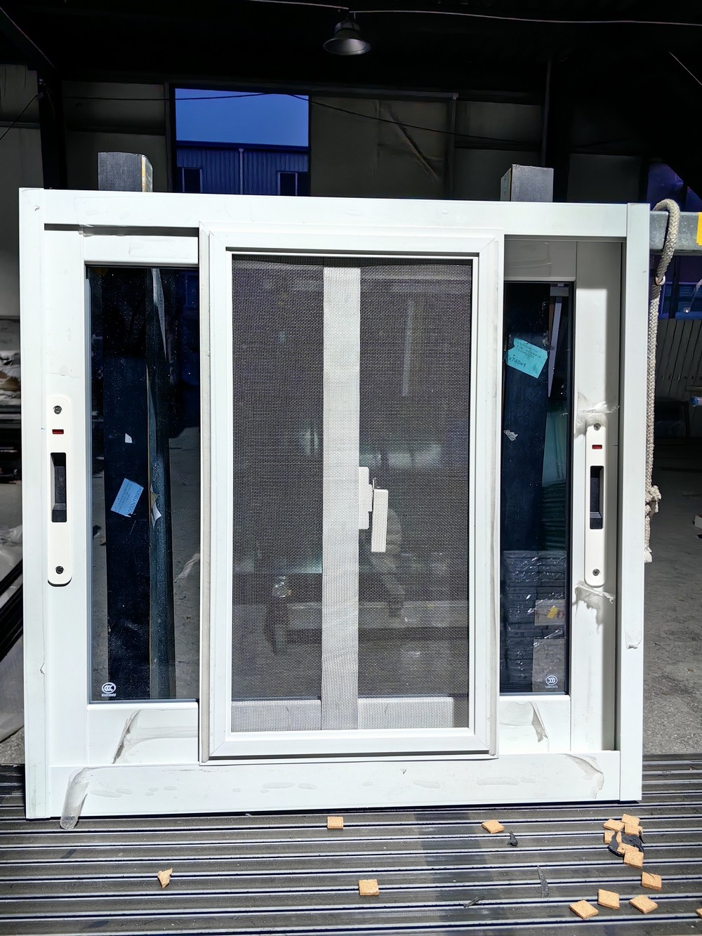 Aluminum Alloy Double Aluminium Glass Sliding Window Powder Coated With Touch Lock