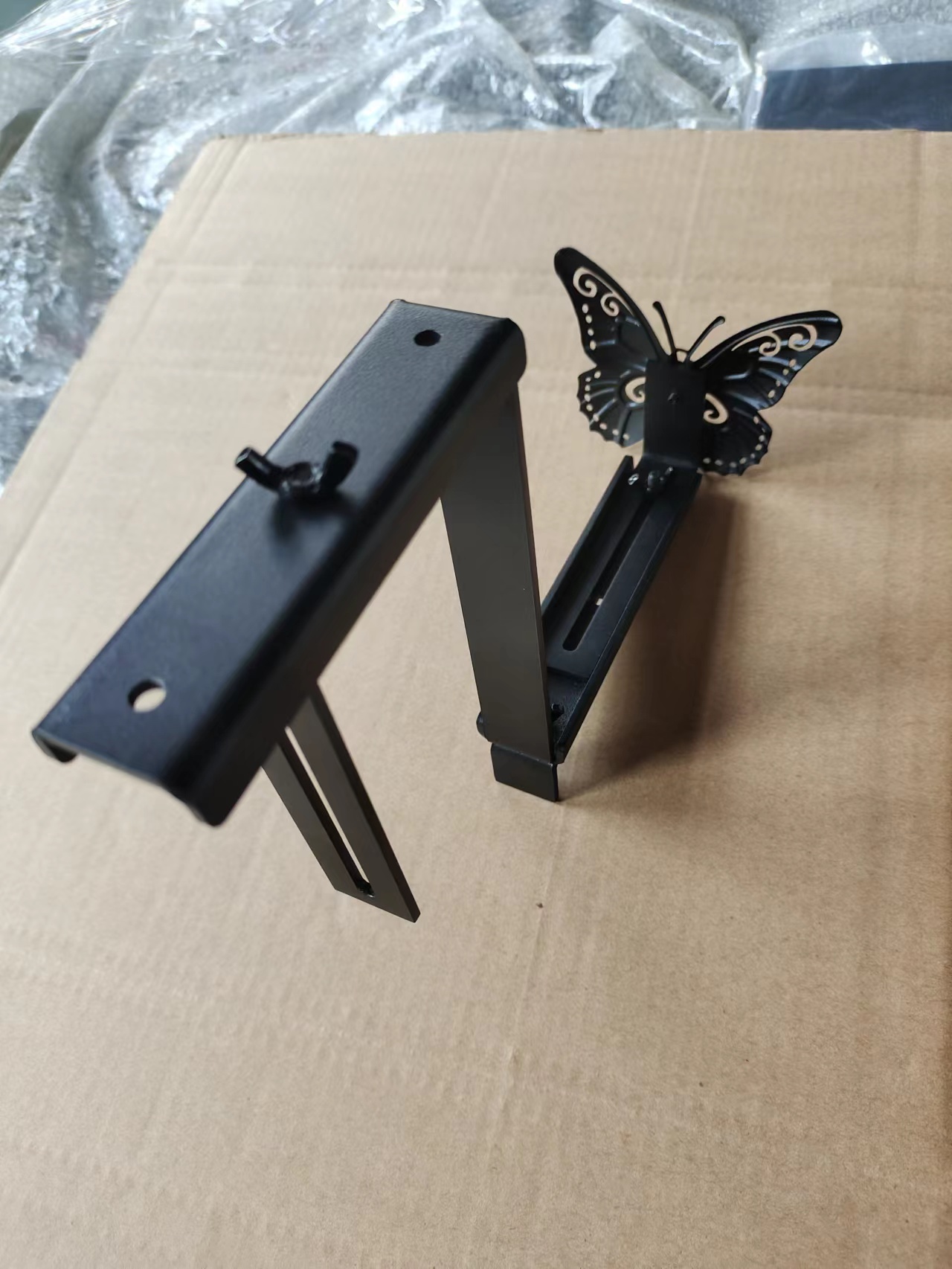 Metal Window Box Holder with Adjustable Size 6 to 12 Inches and Butterfly Design