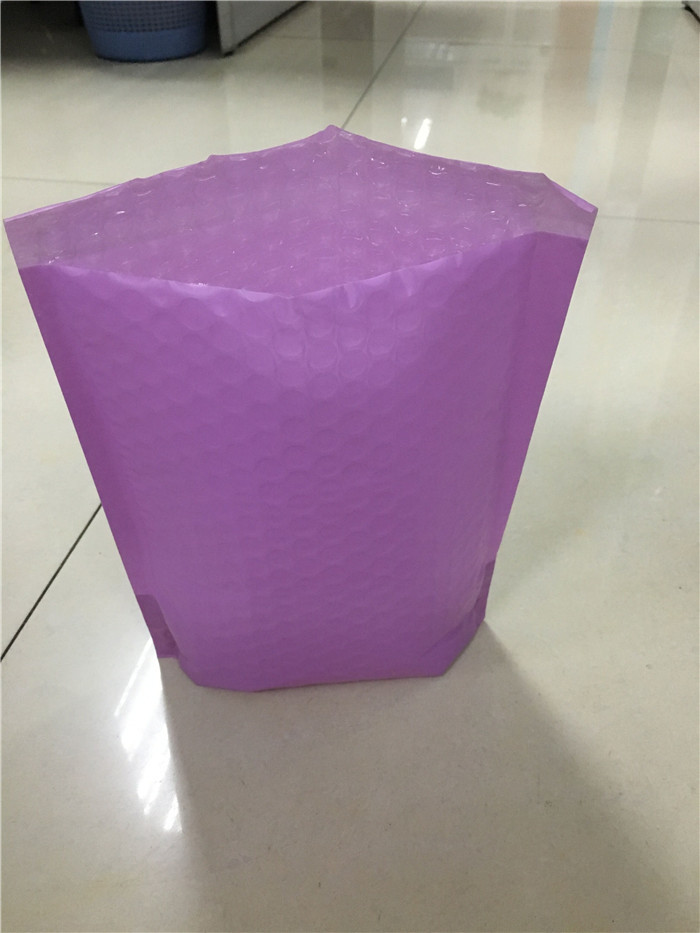 Customized Sizes Poly Bubble Mailers With Botton Gusset For Mailing / Packaging