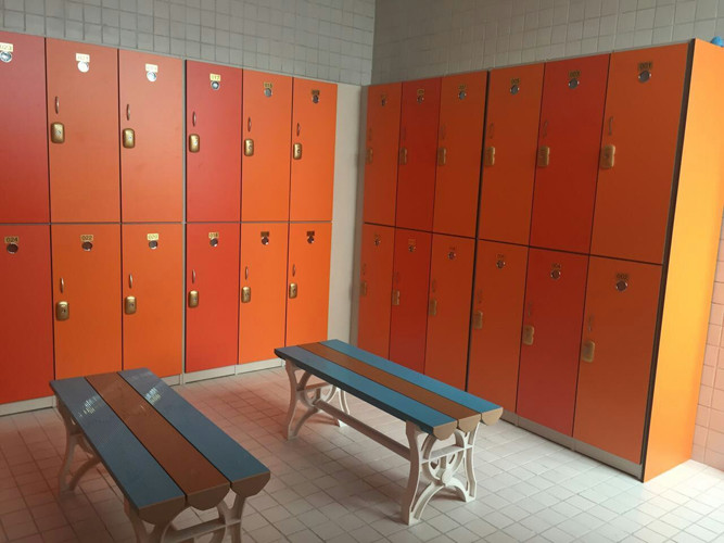 Red / Yellow / Blue 4 Layer Changing Room Lockers Sturdy / Durable For Swimming