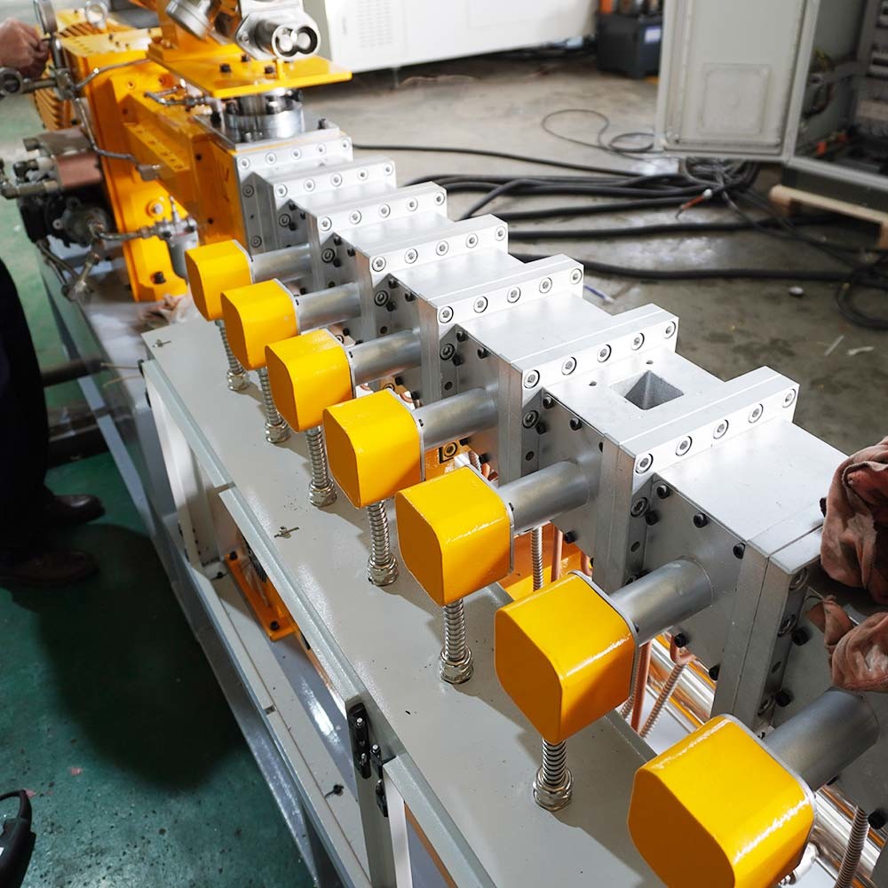 HDPE PE PVC LDPE PET Plastic Biodegradable Granulator Extruder 450~750kg/H