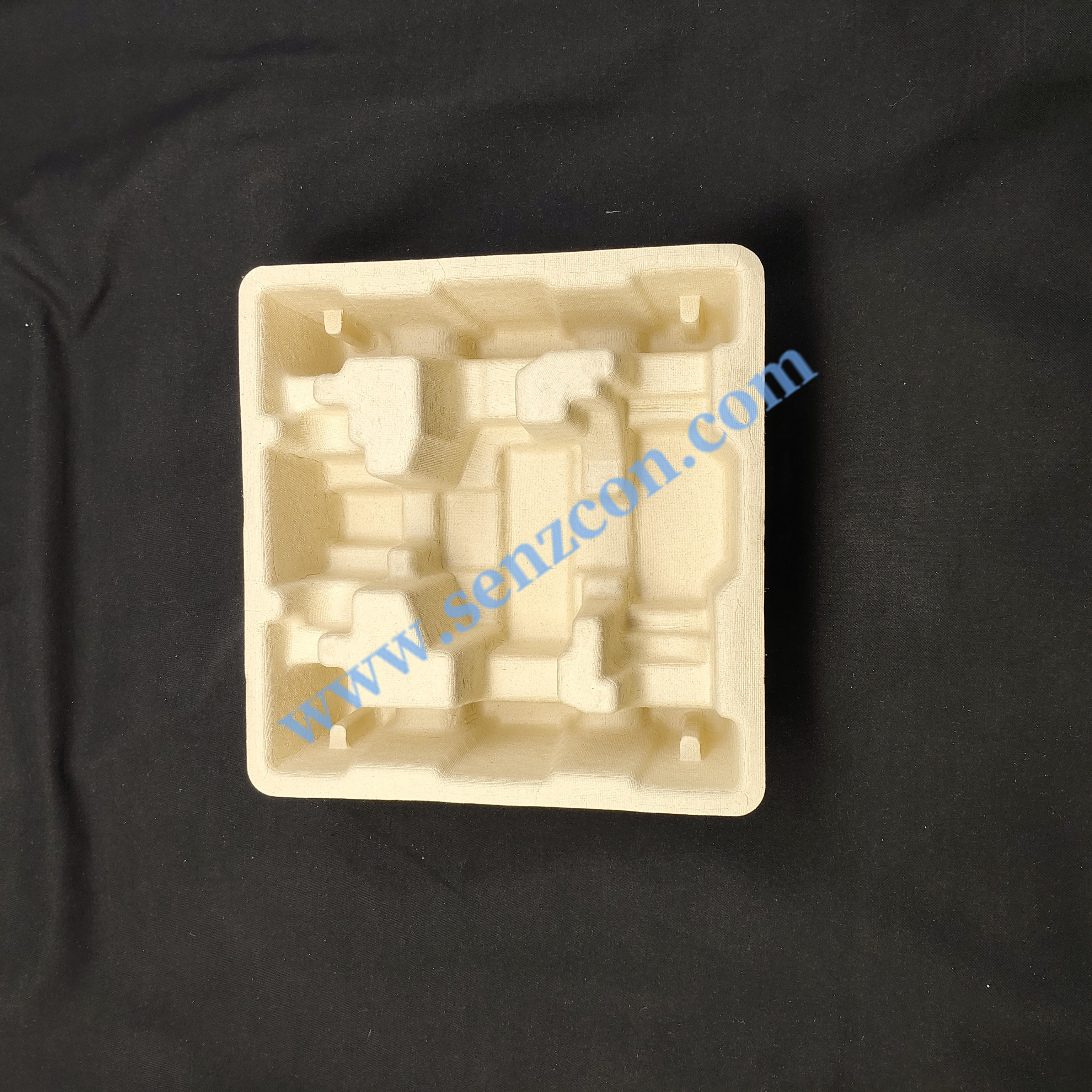 The pulp molded packaging base for small speakers is custom-made by a factory in Ningbo. It is made of corrugated paper, environmentally friendly and