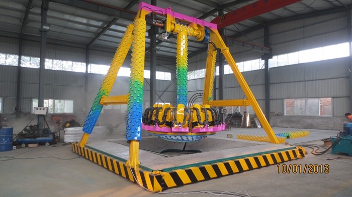 Indoor 12 Seats Big Pendulum Ride FRP Material With Circular Gondola