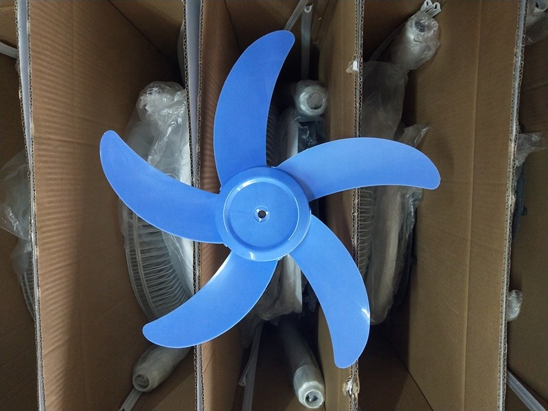 High Speed 12v Dc Rechargeable Fan 16 Inch And 18 Inch With 5 PP Blades