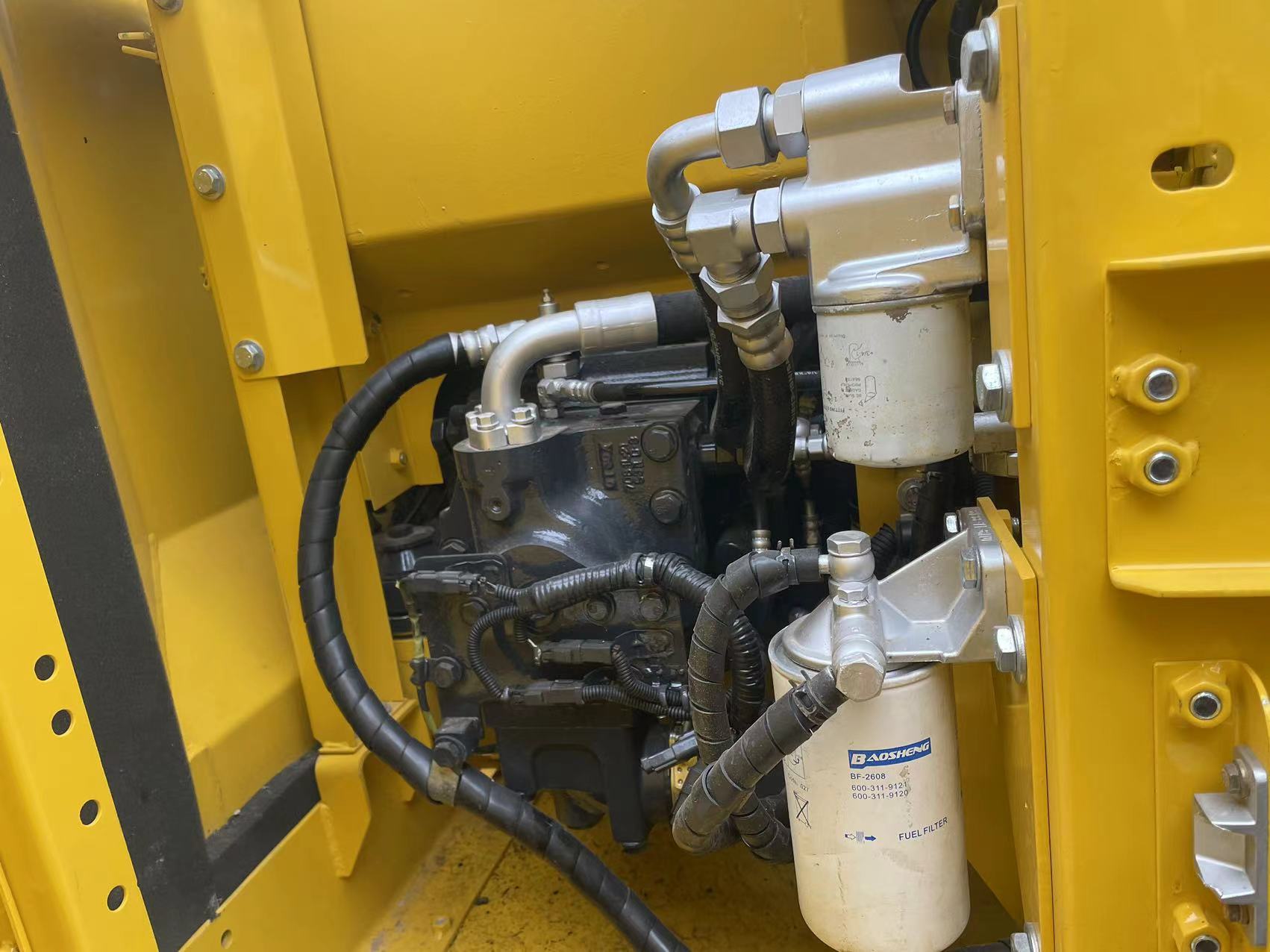 KOMATSU PC130 used hydraulic crawler mini excavator