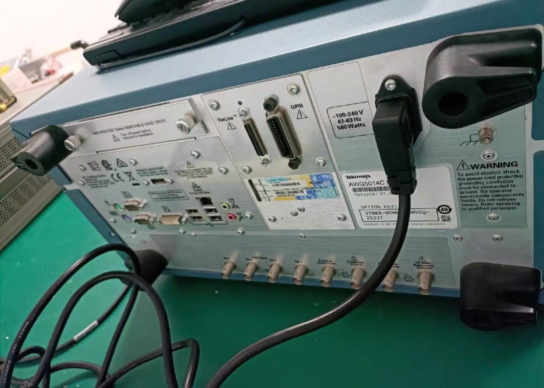 Tektronix AWG5014C Arbitrary Waveform Generator 1.2 Gsample Per Second 14 Bit Resolution 4 Channel