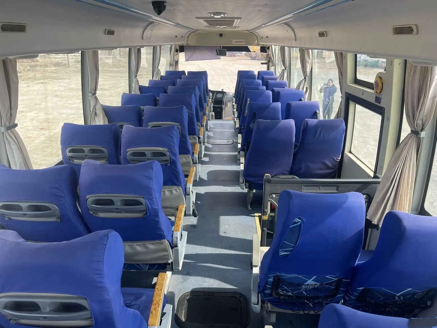 2nd Hand Bus 2016 Year Used Kinglong Bus XMQ6120 Light Blue Color 48 Seats Yuchai Engine 12 Meters