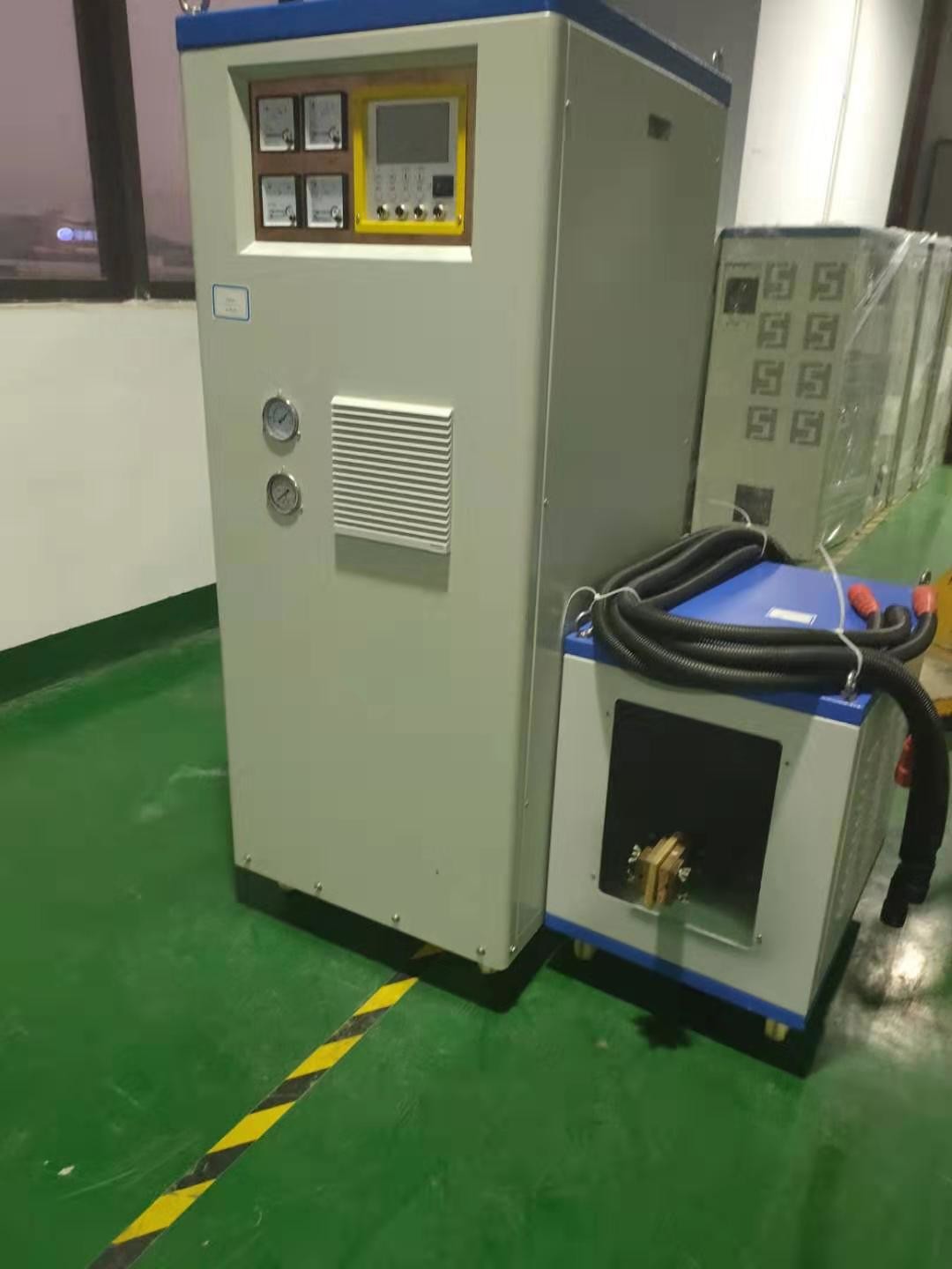 100KHz Induction Heating Machine Hardening Slewing Ring Rolling Elements Raceway In Wind Power Industry