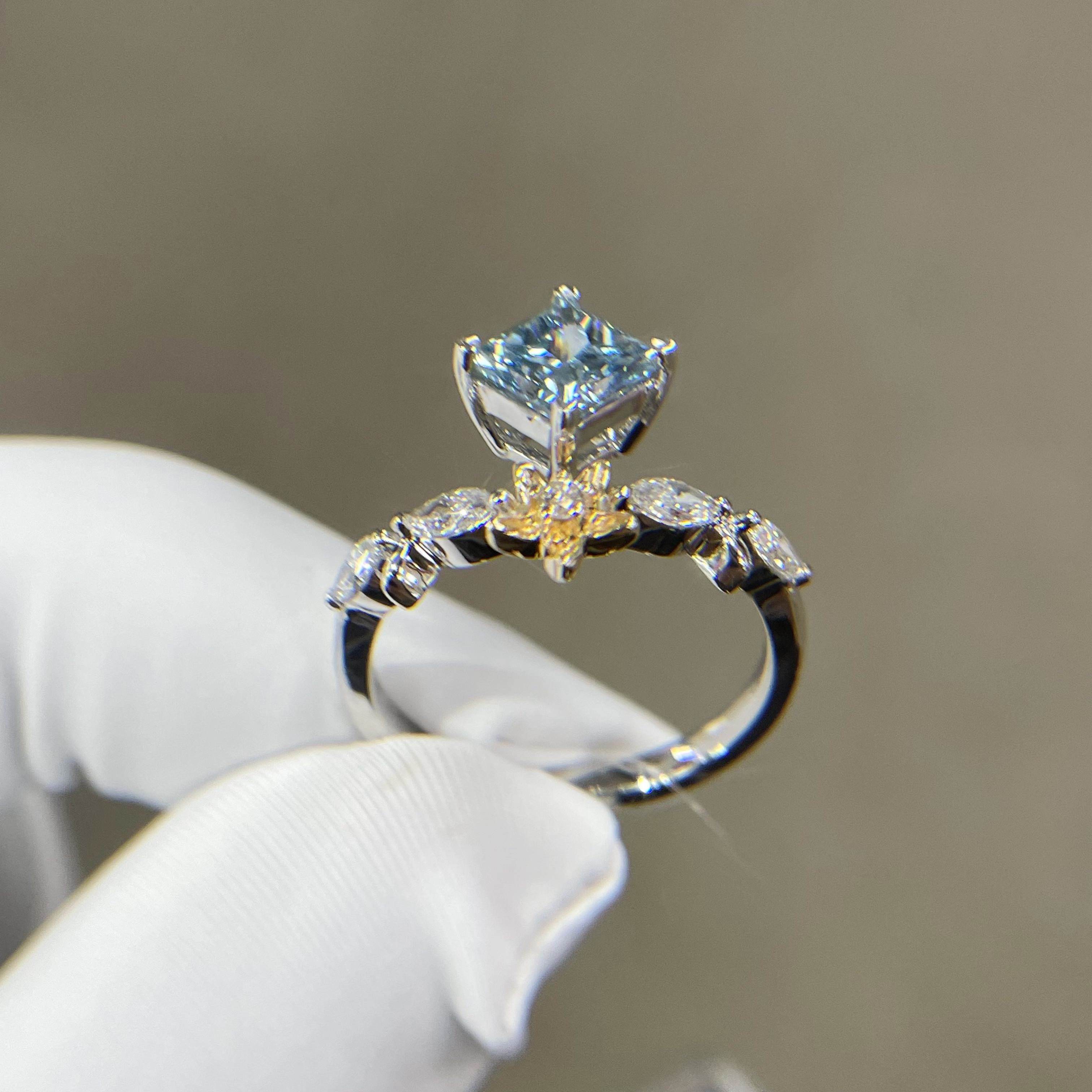 Fancy Color Lab Grown Synthetic Blue Diamond Princess Cut 1.1ct 18k White Gold Set Fashionable Ring