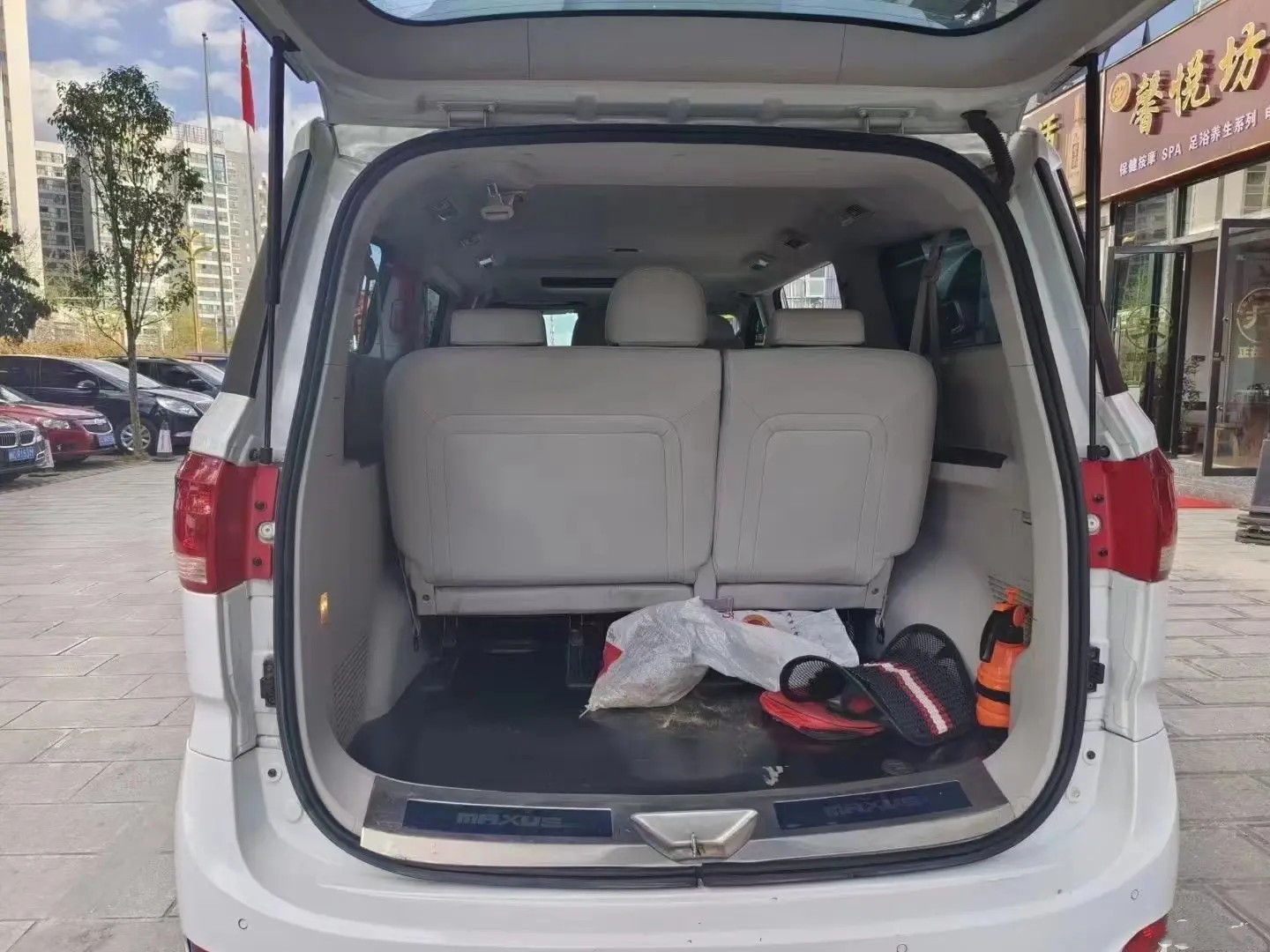 Used 8 Seater Minibus Multi Purpose Vehicle 5 Meters MAXUS SH6525 Front engine 4 Doors