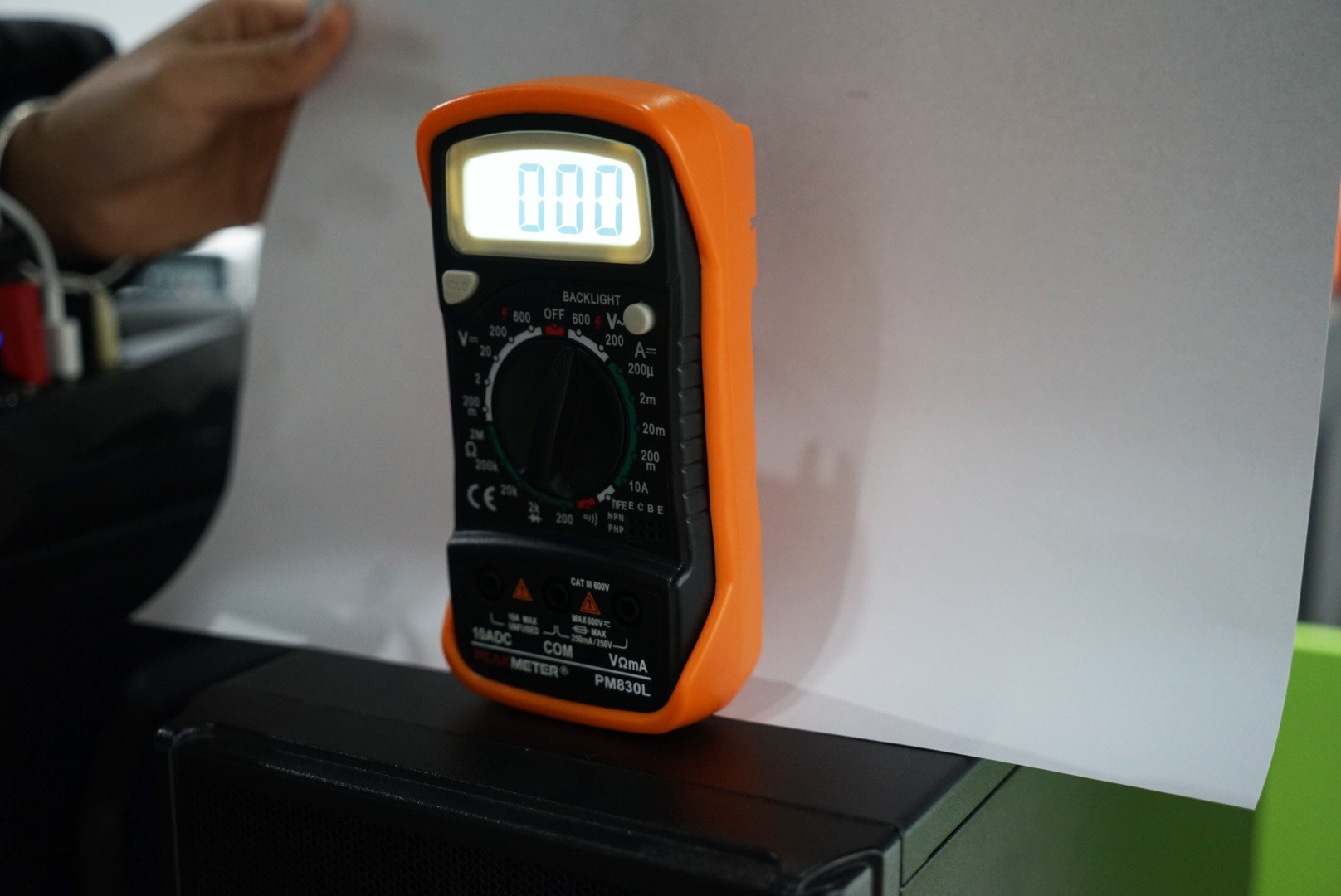 CE Digital Volt Ohm Meter Capacitance Frequency Diode Transistor Audible Continuity