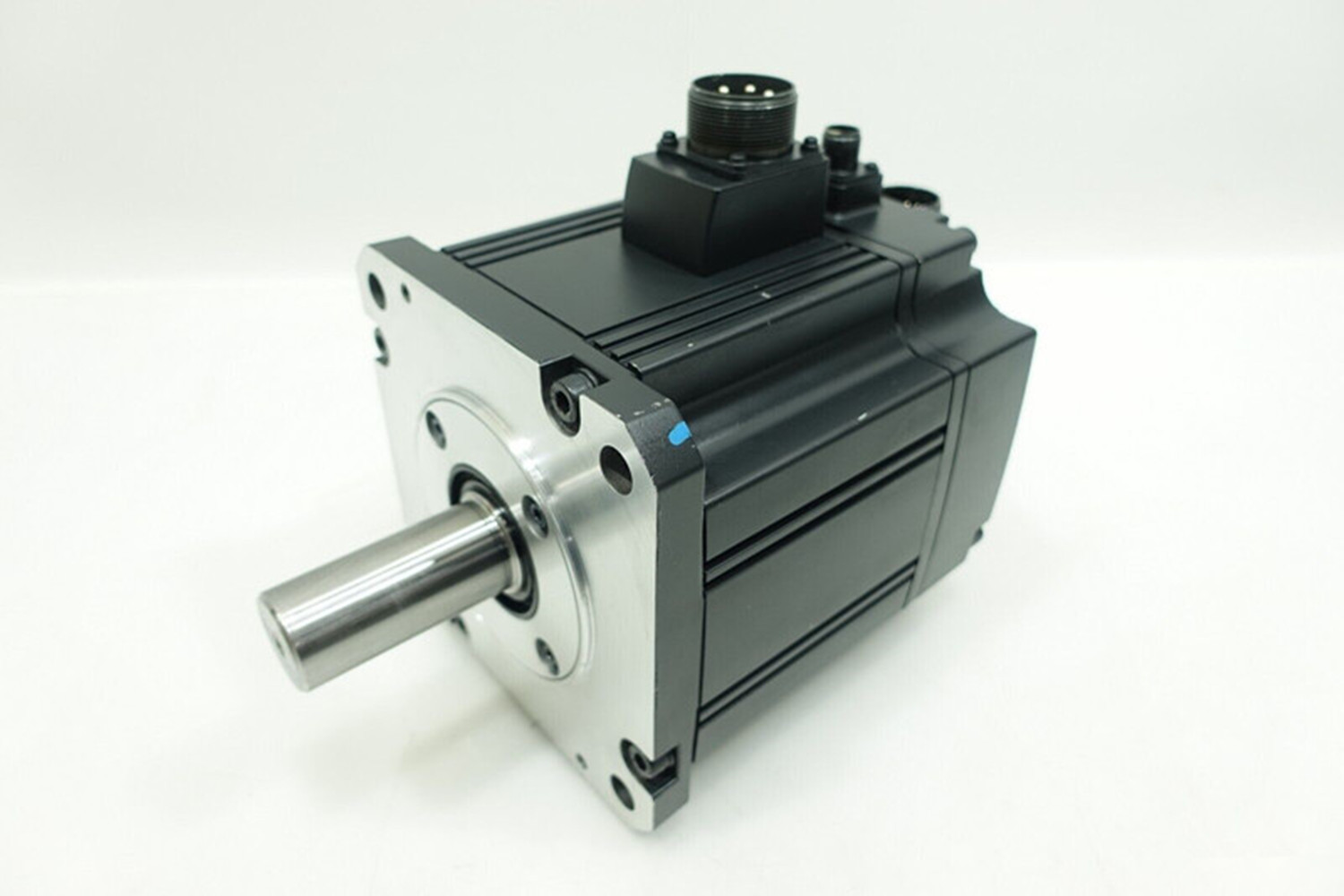 HC-SFS352B Mitsubishi 146v high voltage input AC servo motor module