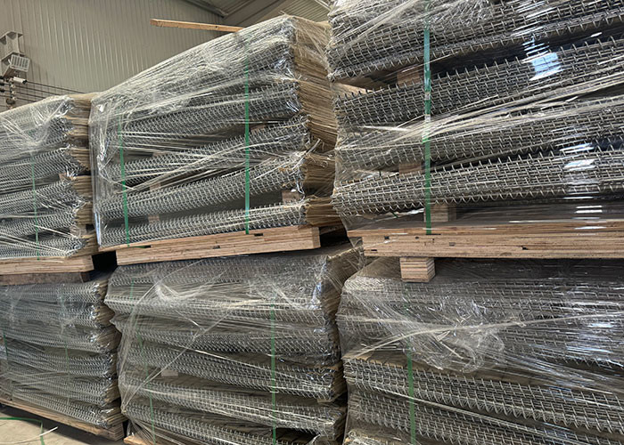 4.0 MM Military Defensive Hesco Barriers Defensive Bastion Barriers For Arab Metal Fences