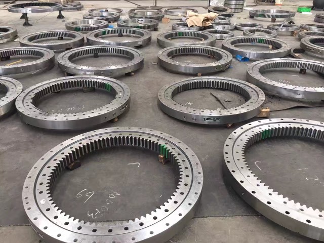 Hot sale stable factory price slewing ring bearing for granulator manufacturer and heavy equipment