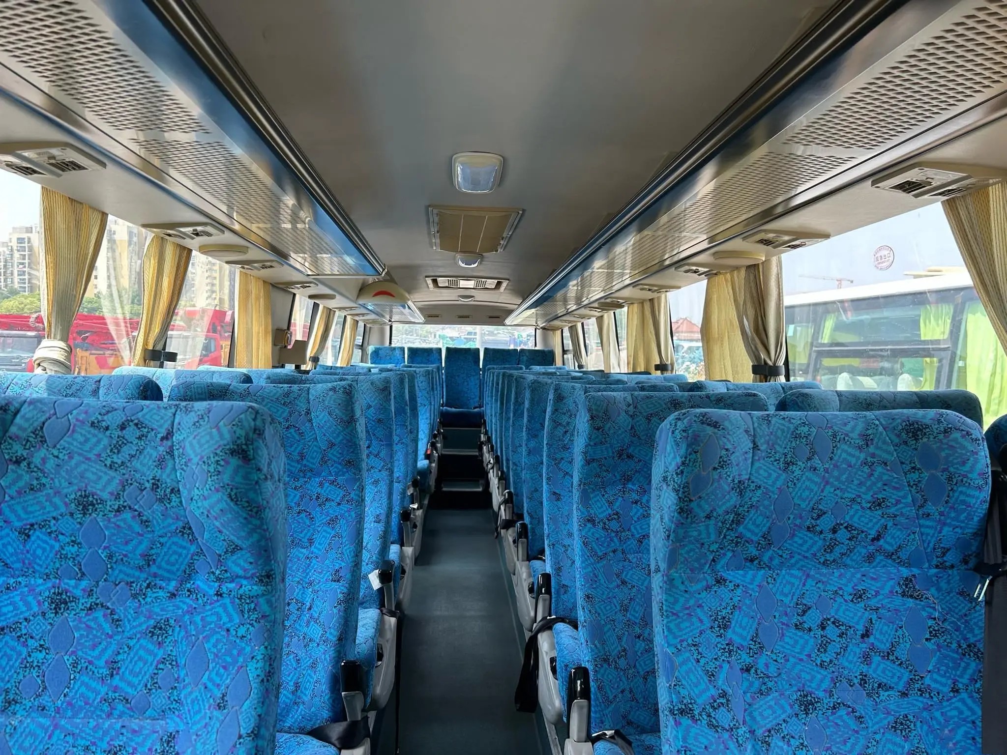 Second Hand Bus Middle Door 47 Seats 80% New LHD/RHD Yuchai Engine 11 Meters Used Higer Bus KLQ6119