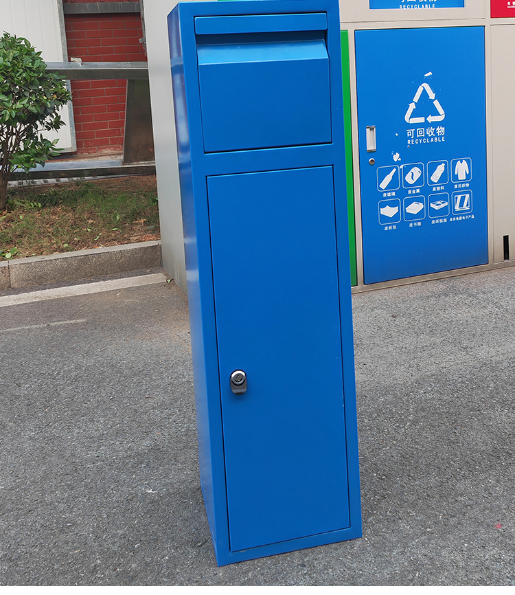 Convenient Garbage Bin For Streamlined Waste Handling In Industrial Spaces