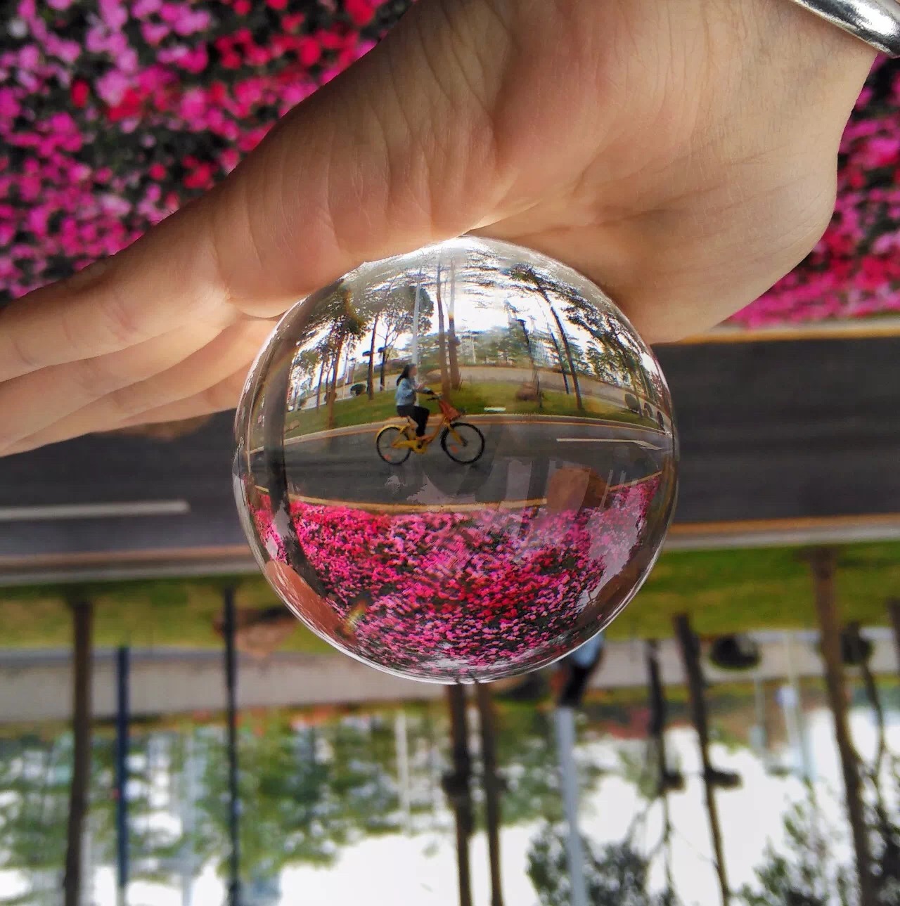 3" 4" 5" inch transparent colored resin ball UV ball glow in dark glitter ball