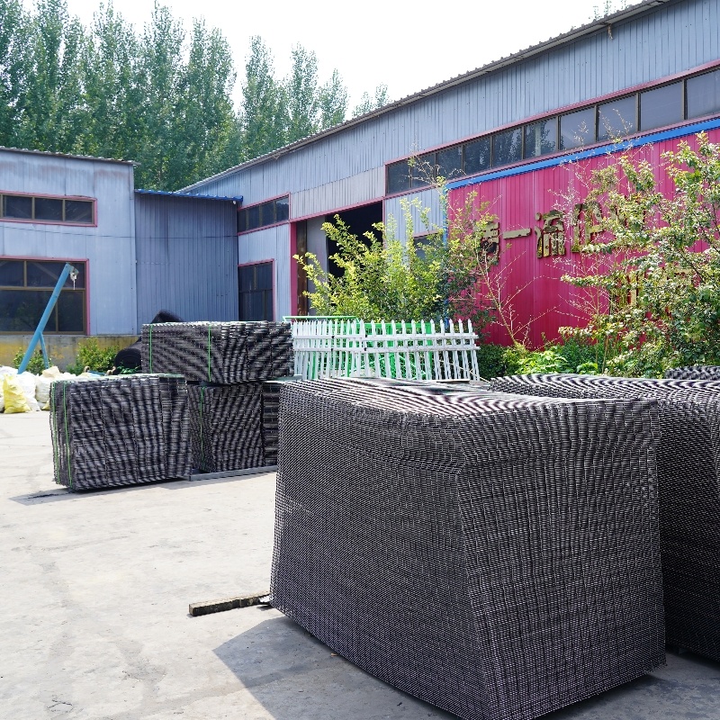 Galvanized Welded Gabion Boxes Wire Mesh Baskets Stone Cage for Custom Requirements