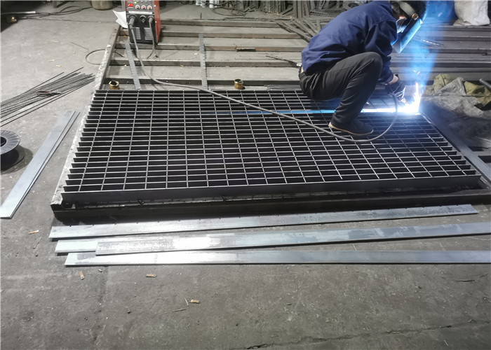 Construction Platform Catwalk Steel Grating 20mm Hot Dipped Galvanized